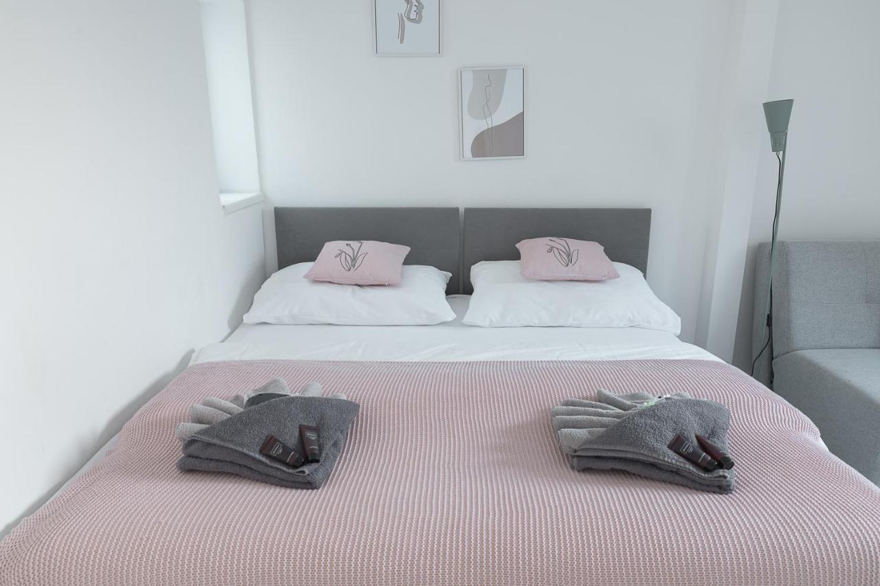 Skolska Winter Terrace Apartment 프라하 외부 사진