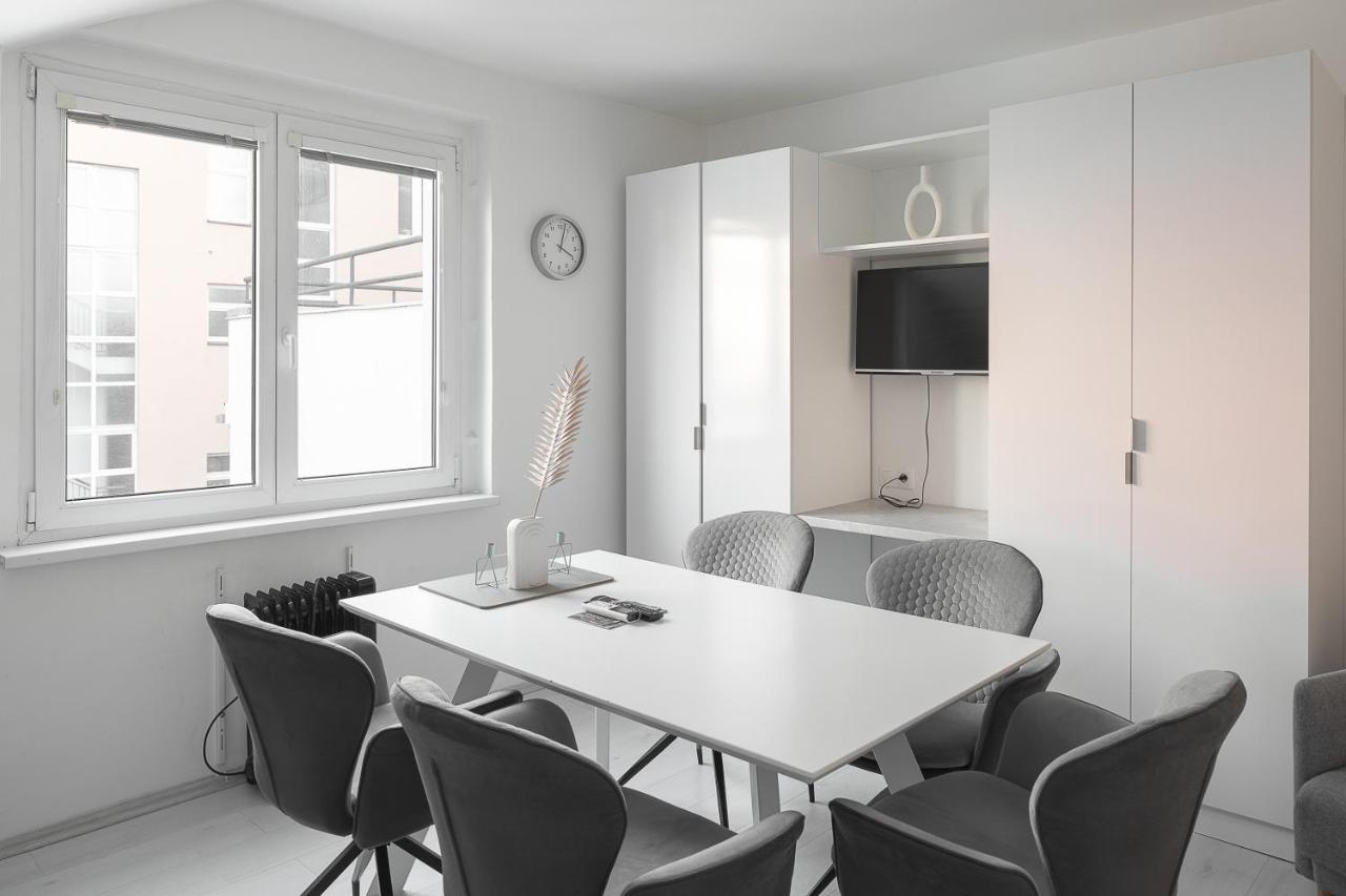 Skolska Winter Terrace Apartment 프라하 외부 사진